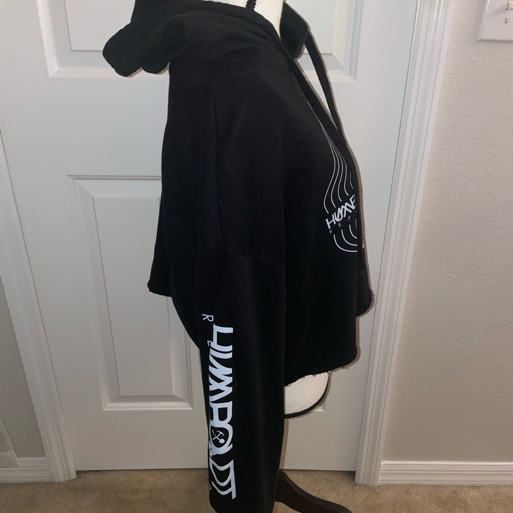 Black Graphic Wolf Crop Hoodie - Picture 2 of 3
